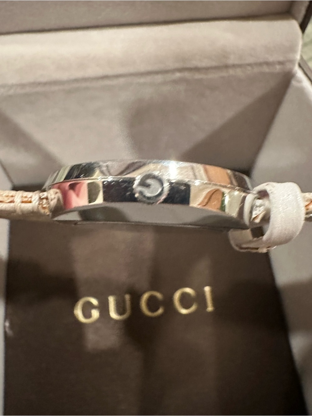 Gucci White Strap Watch with Green and Red Center Stripe - Picture 7 of 10